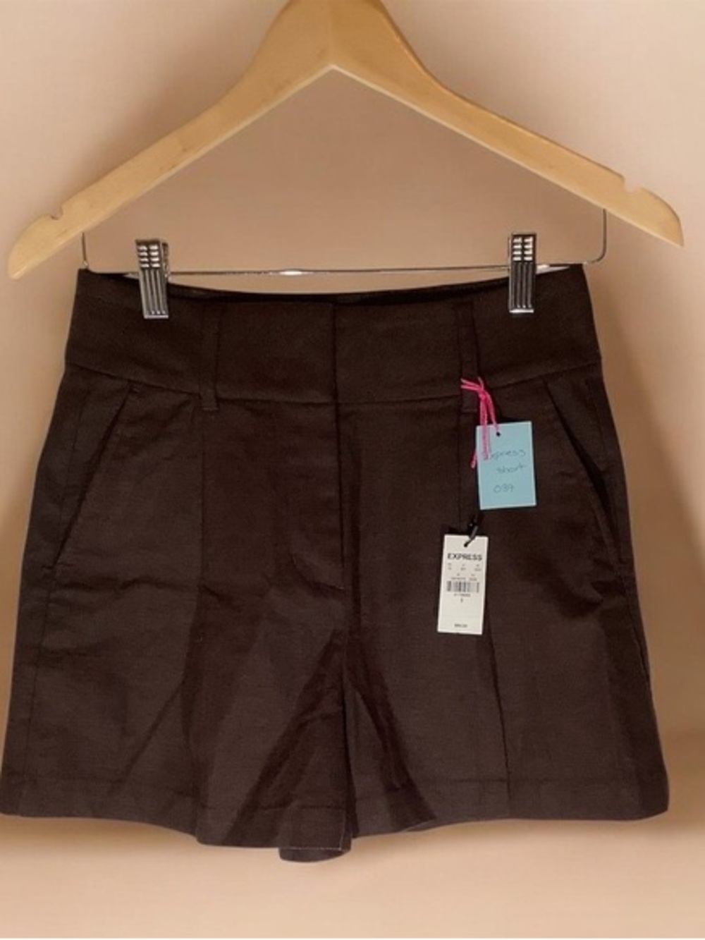 Express High-Waist Tailored Shorts in Dark Brown